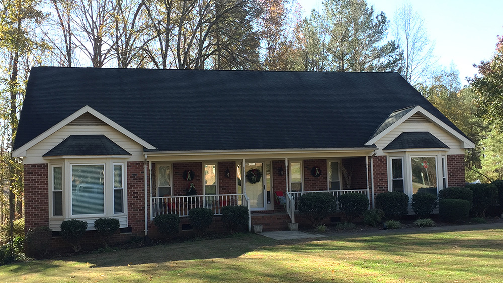 Roof and Gutters before replacement